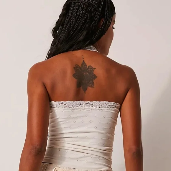 NWT Free People Eyelet Seamless Halter Top in Ivory Size M/L - Picture 4 of 7